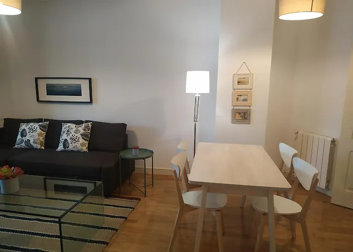 Vivienda De 1 Habitacion Independiente, Metro La Moraleja