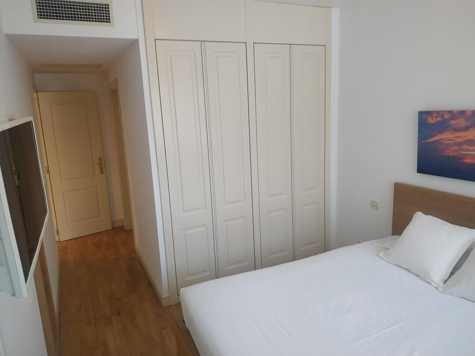 Apartment Vivienda De 1 Independiente, Metro La Moraleja Alcobendas